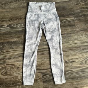 Lululemon gray and white leggings